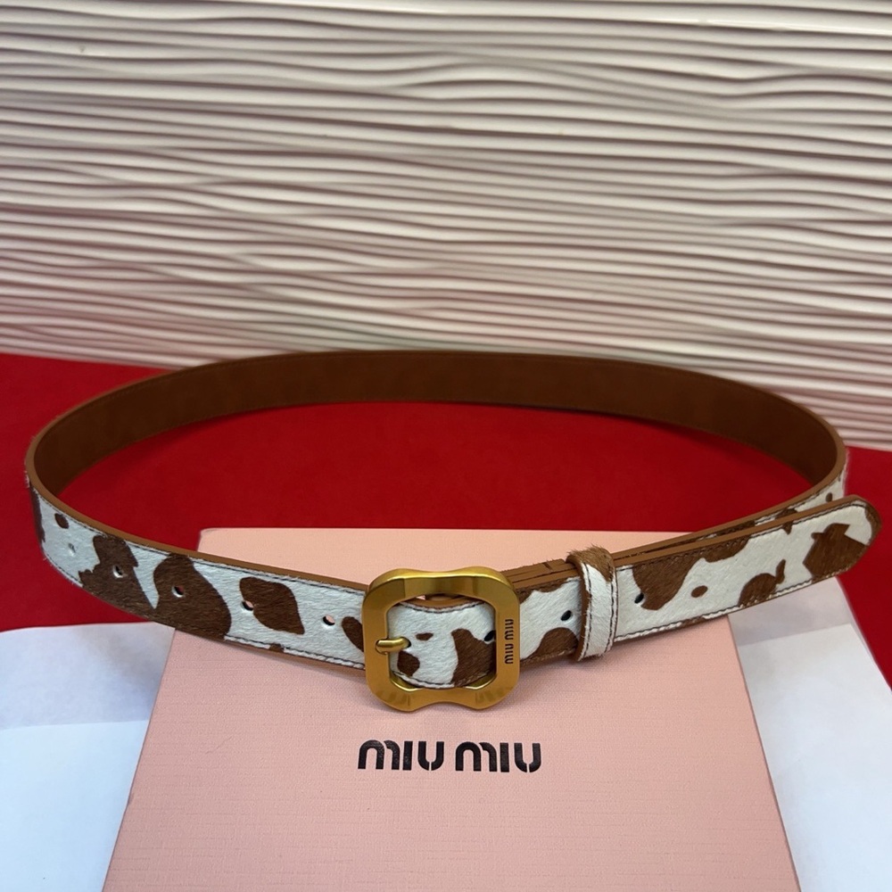Miu Miu White and Brown Cowhide Leather Belt with
Gold Buckle - Picture 2 of 4
